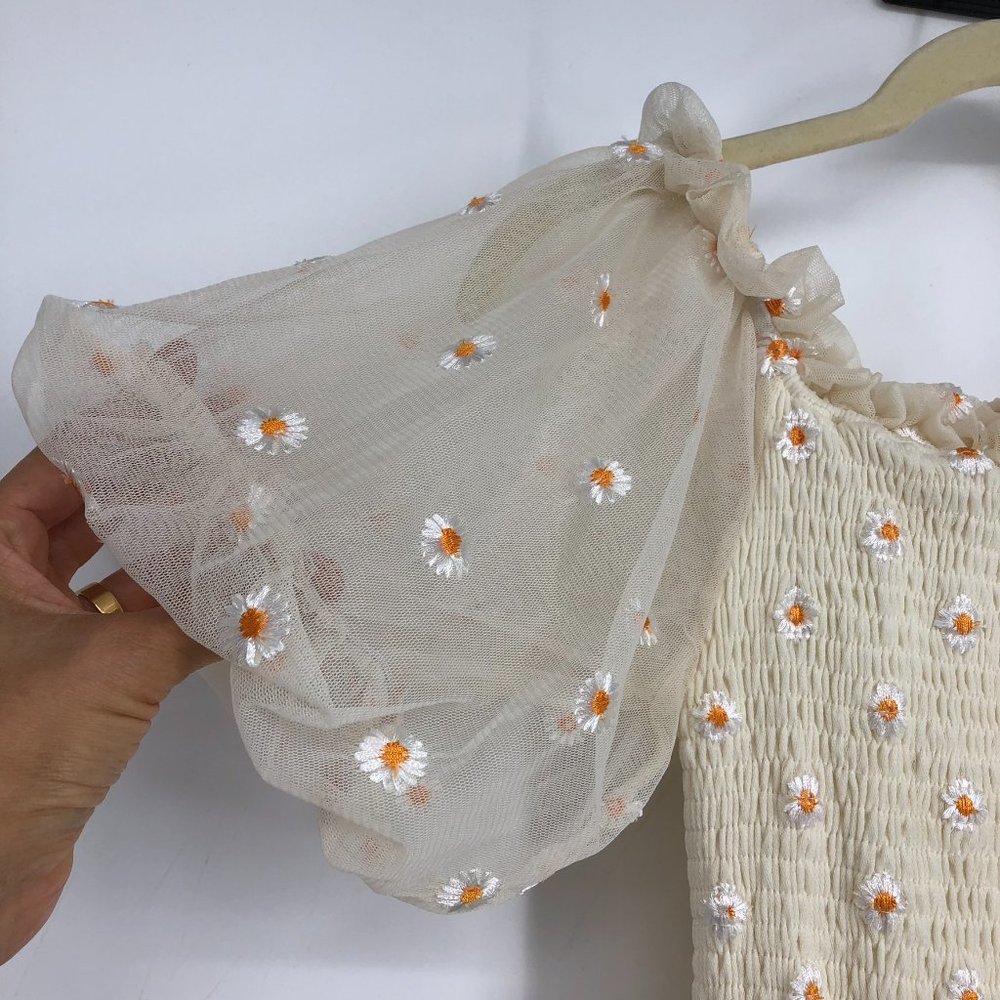 Ivory Puff Sleeve Tulle Mesh Smocked Chest Daisy Embroidered Dress - Picture 5 of 15